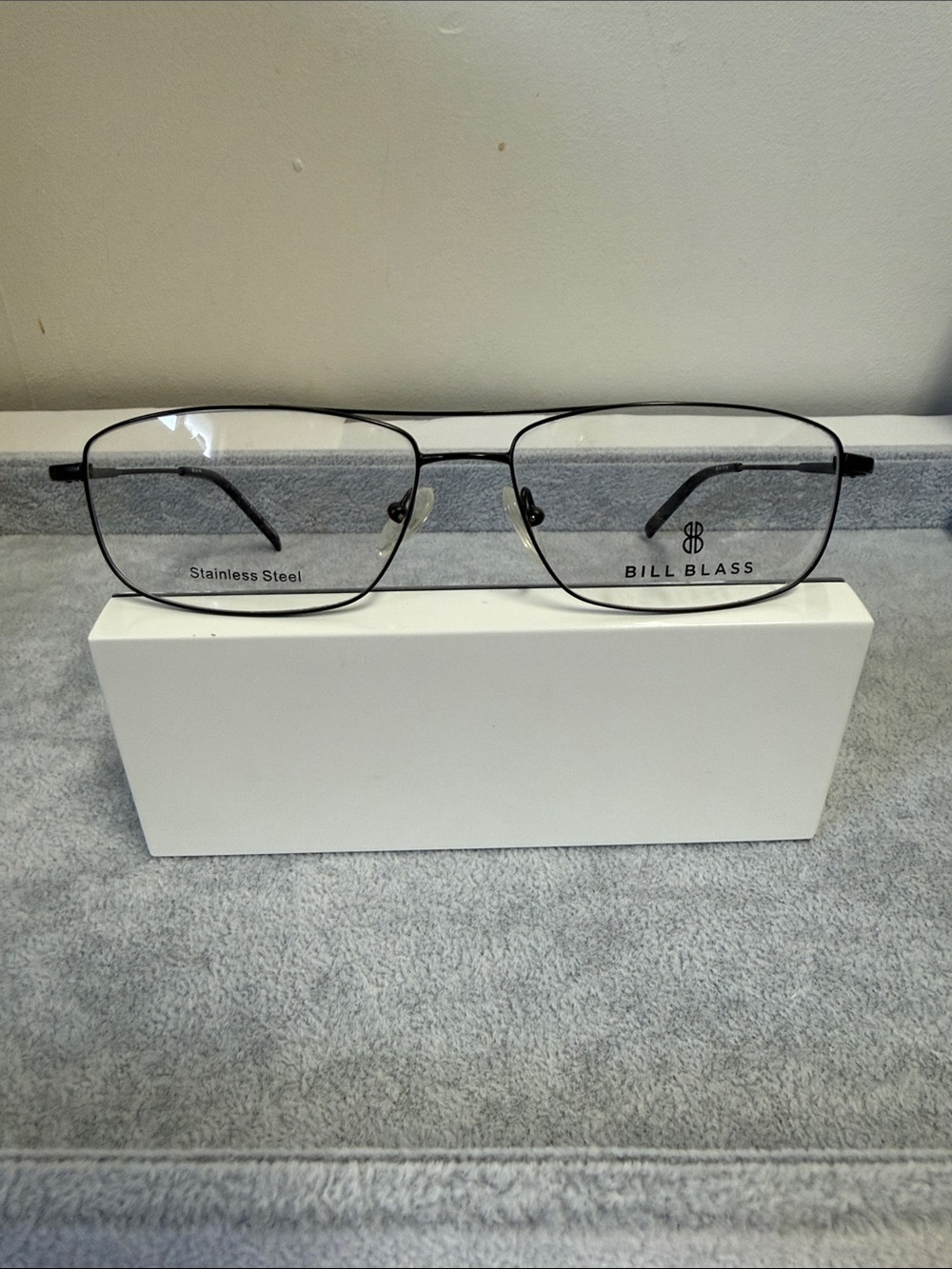 NWOT Bill Blass BB 219-1Men's Thin Black Stainless Steel Rectangular Frames